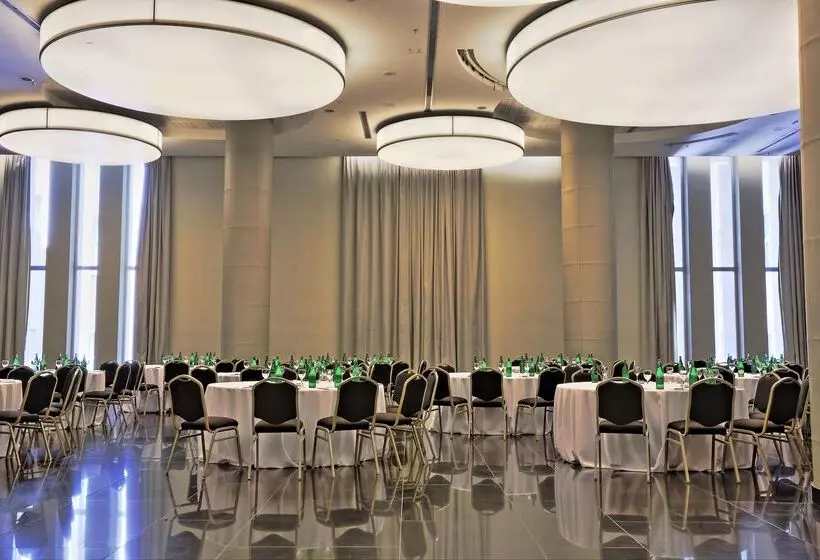 هتل NH City Buenos Aires