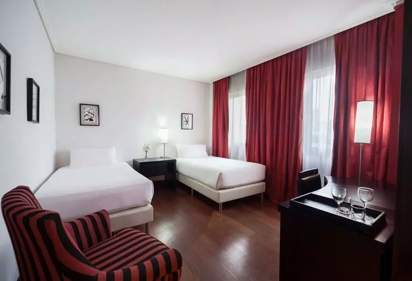 هتل NH City Buenos Aires