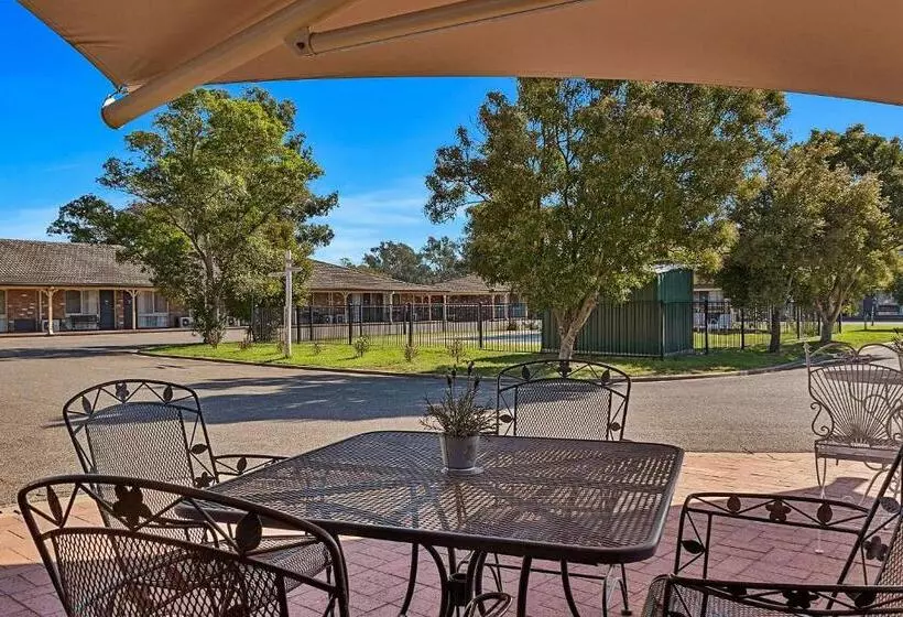 Hotel Quality Inn Carriage House