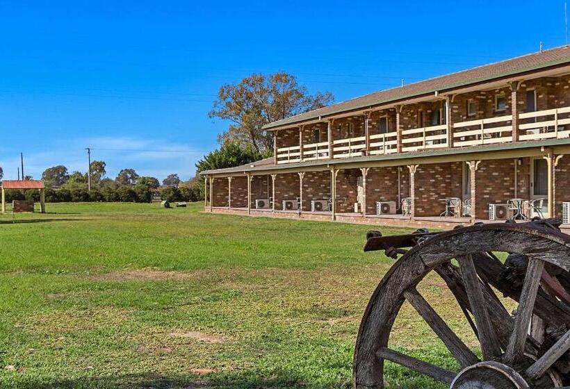 Hotel Quality Inn Carriage House