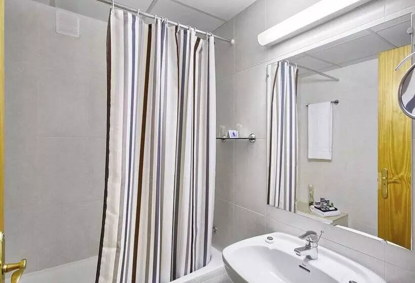 בית מלון כפרי Sant Gothard by Nexta