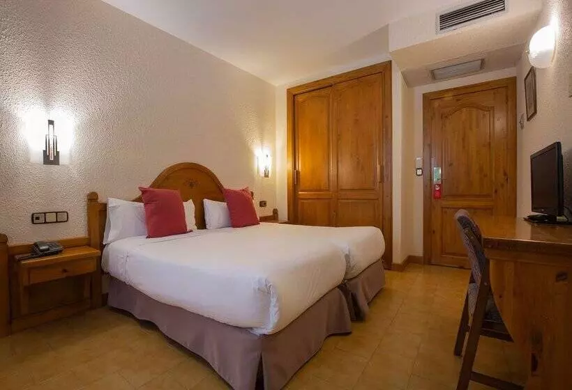 בית מלון כפרי Sant Gothard by Nexta