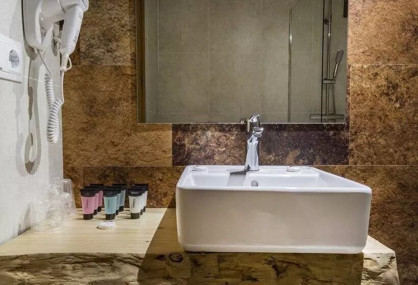 בית מלון כפרי Sant Gothard by Nexta