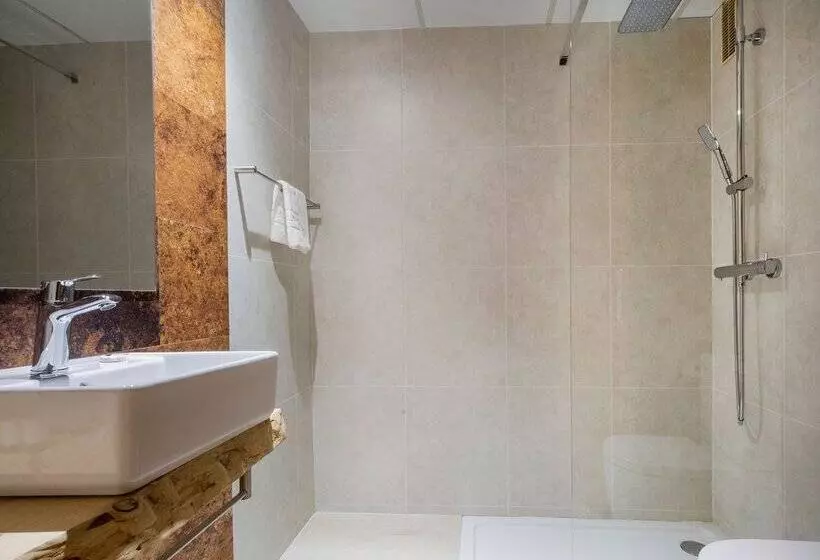 בית מלון כפרי Sant Gothard by Nexta