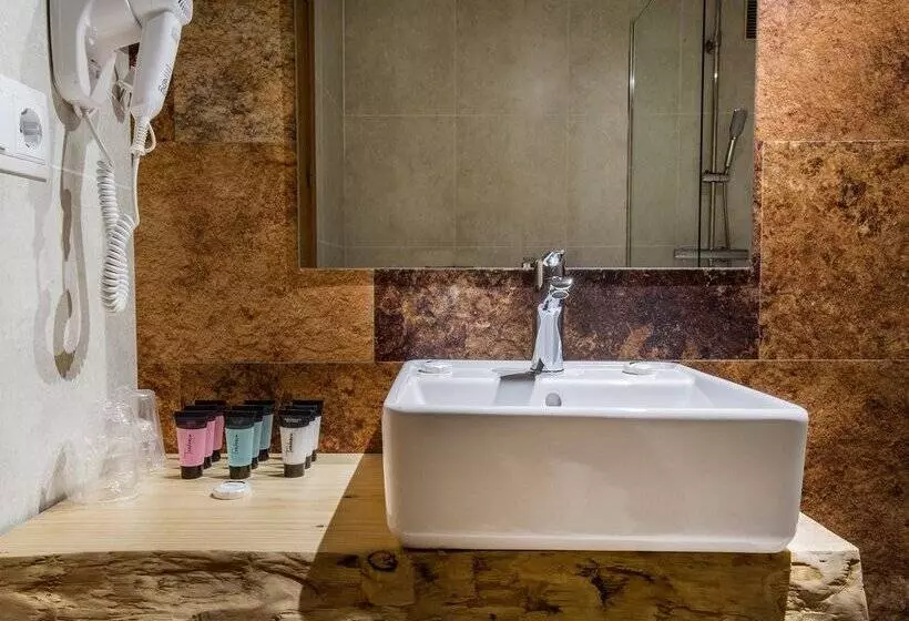 בית מלון כפרי Sant Gothard by Nexta