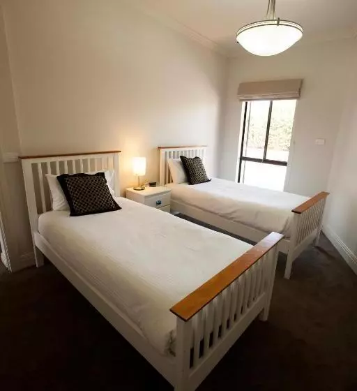 בית מלון כפרי Southgate