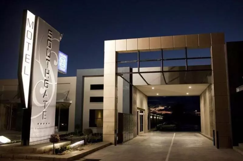 בית מלון כפרי Southgate