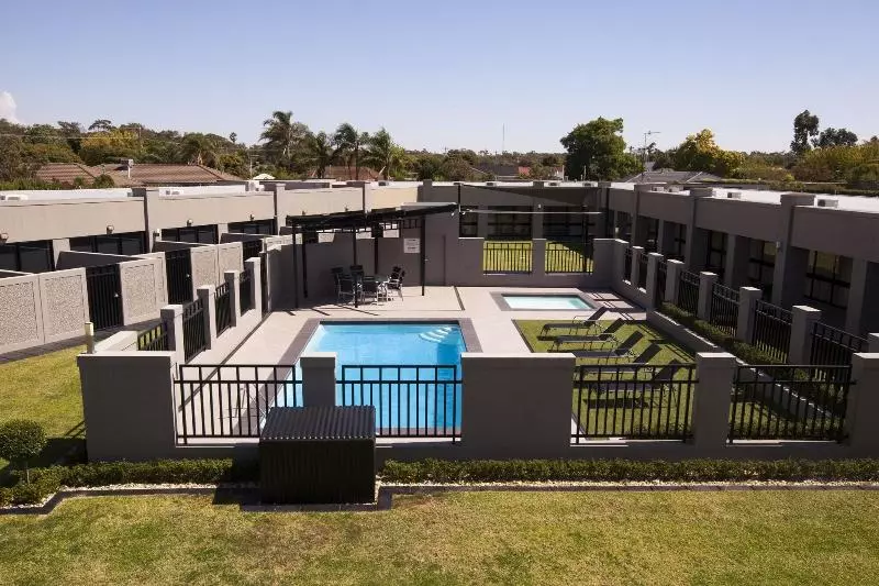 בית מלון כפרי Southgate