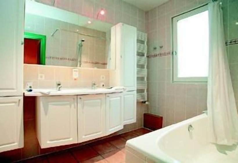 هتل Hôtel De L Univers Liège