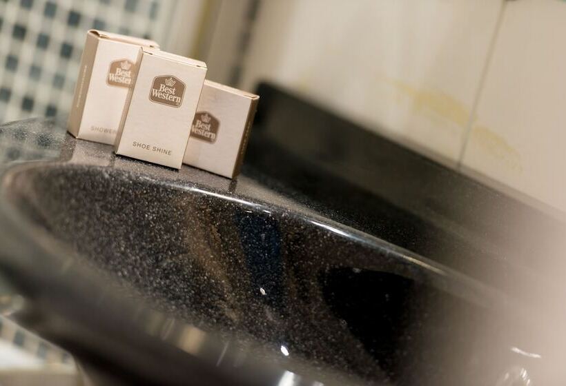 هتل Hôtel De L Univers Liège