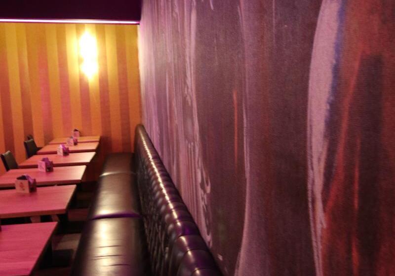 هتل Hôtel De L Univers Liège