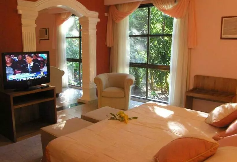 Orquideas Hotel & Cabañas