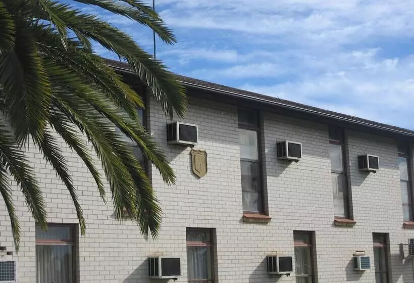 모텔 El Toro Motor Inn