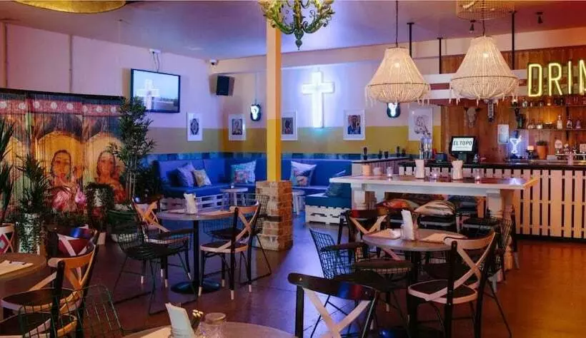 모텔 El Toro Motor Inn