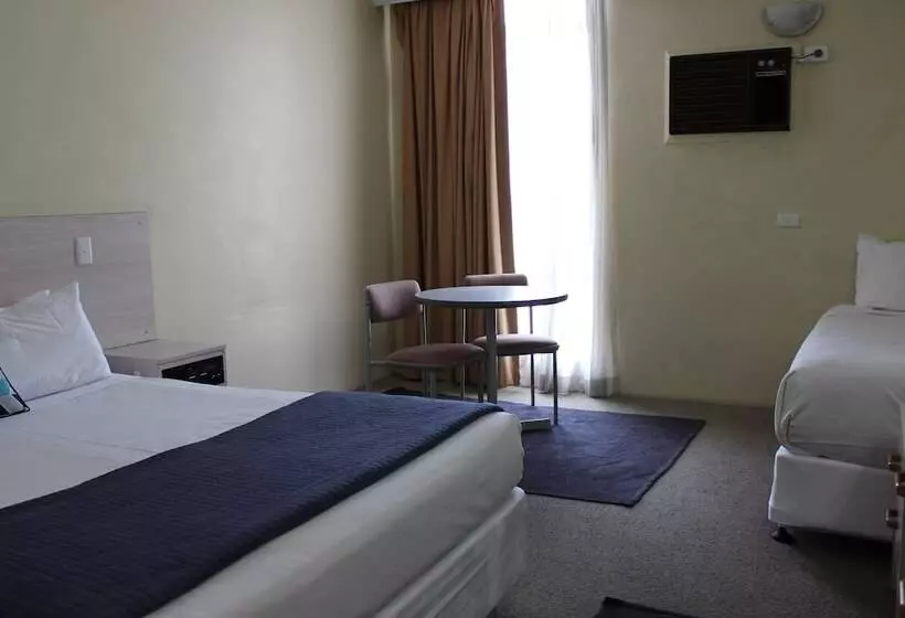 모텔 El Toro Motor Inn