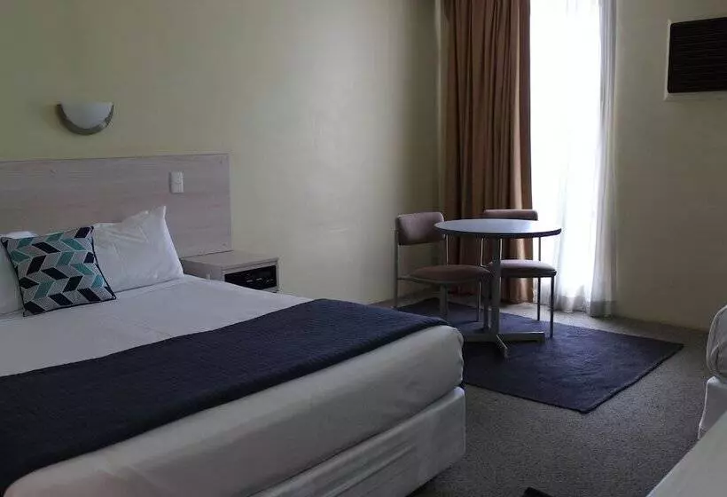 모텔 El Toro Motor Inn