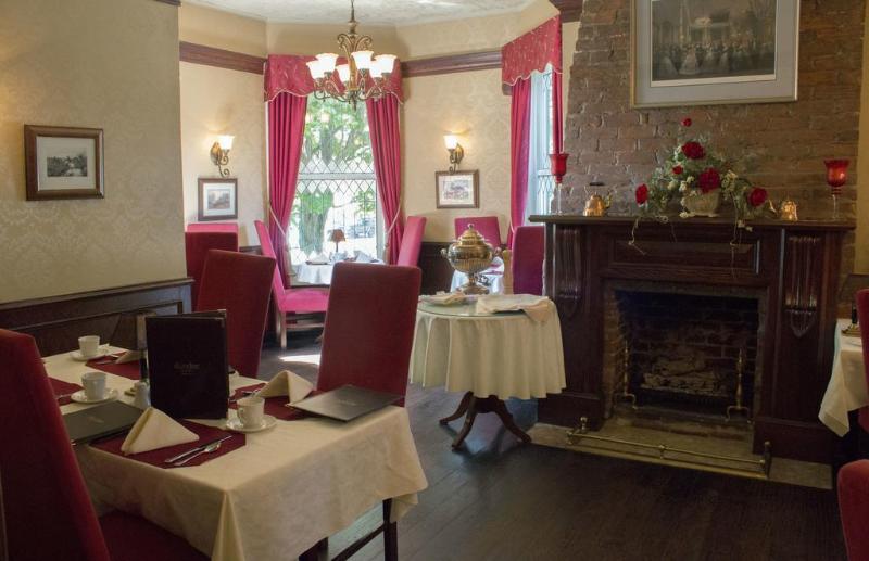 هتل Dundee Arms Inn