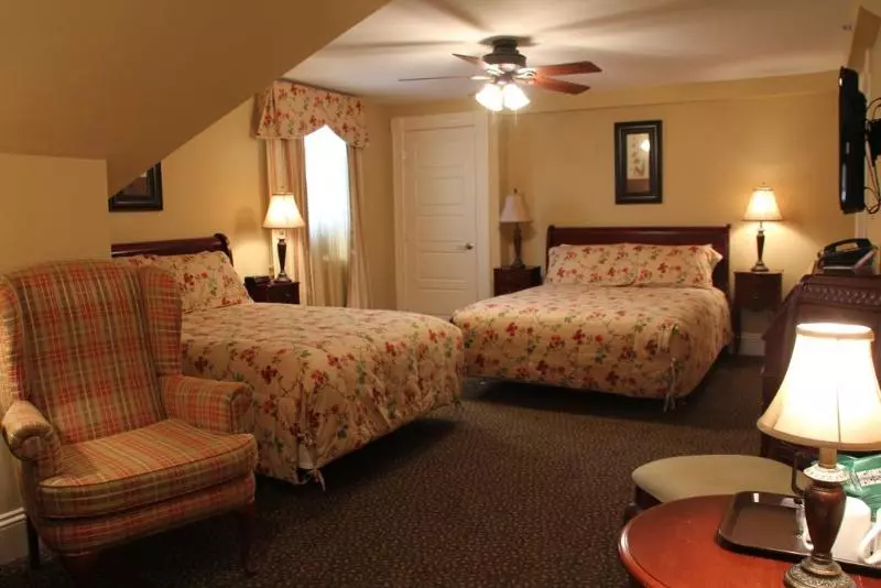 Otel Dundee Arms Inn