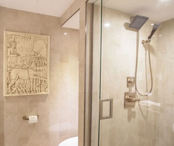 فندق Fantasyland