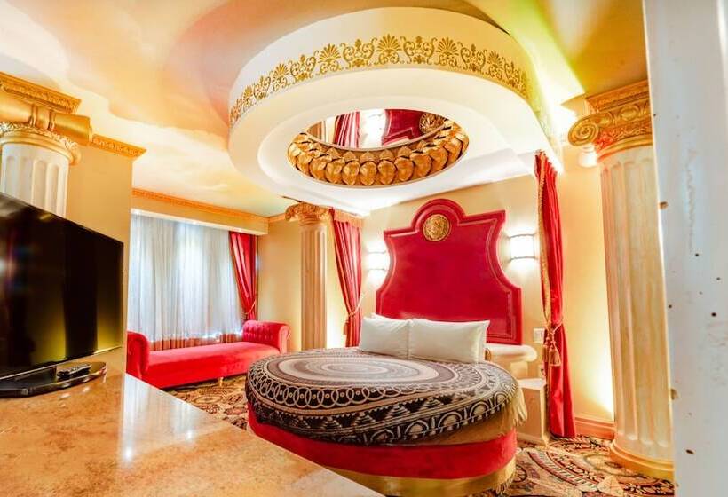 فندق Fantasyland