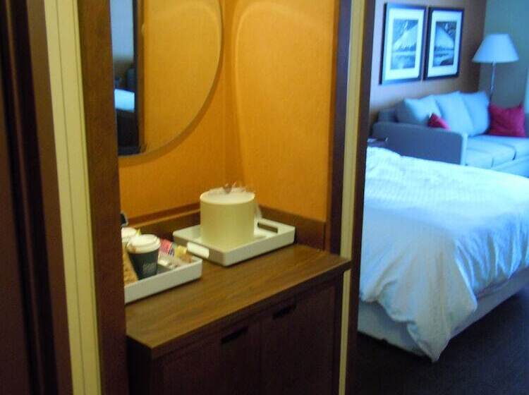 Four Points By Sheraton Edmundston Hotel & Conference Center