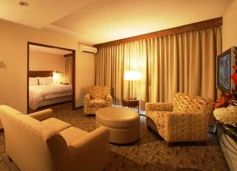 هتل International Suites Calgary
