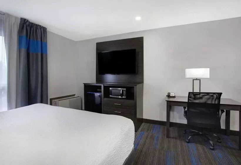 Hotelli Days Inn By Wyndham Barrie