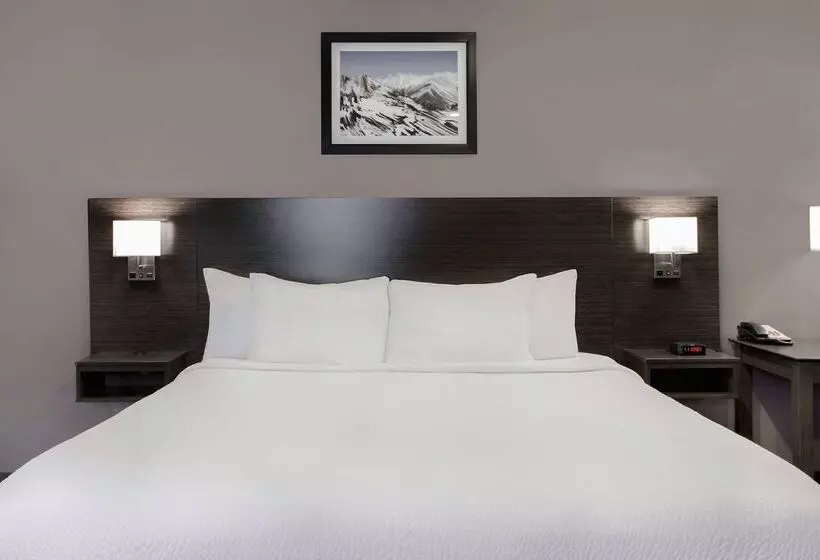 Hotelli Days Inn By Wyndham Barrie