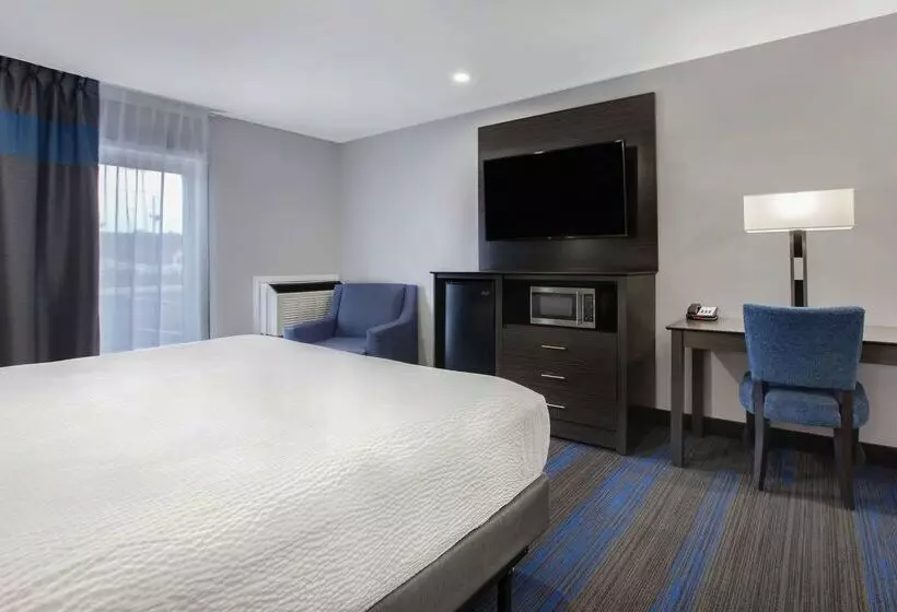 Hotelli Days Inn By Wyndham Barrie