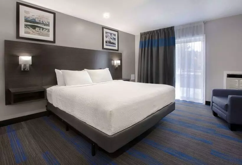 Hotelli Days Inn By Wyndham Barrie