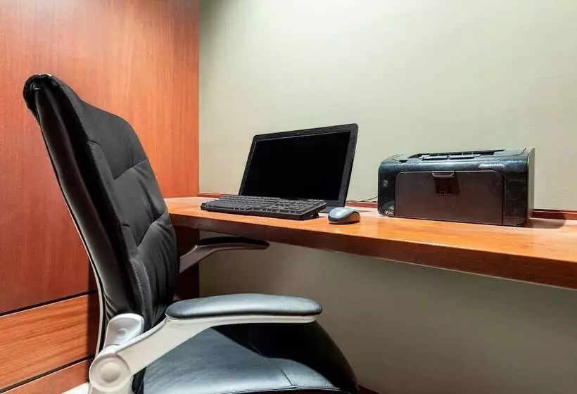 Ramada By Wyndham Northern Grand Hotel & Conference Centre