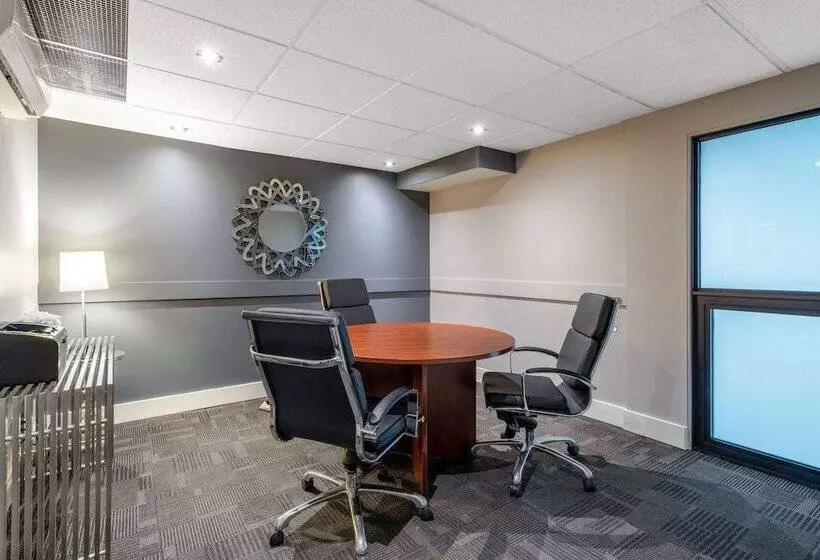 Ramada By Wyndham Northern Grand Hotel & Conference Centre