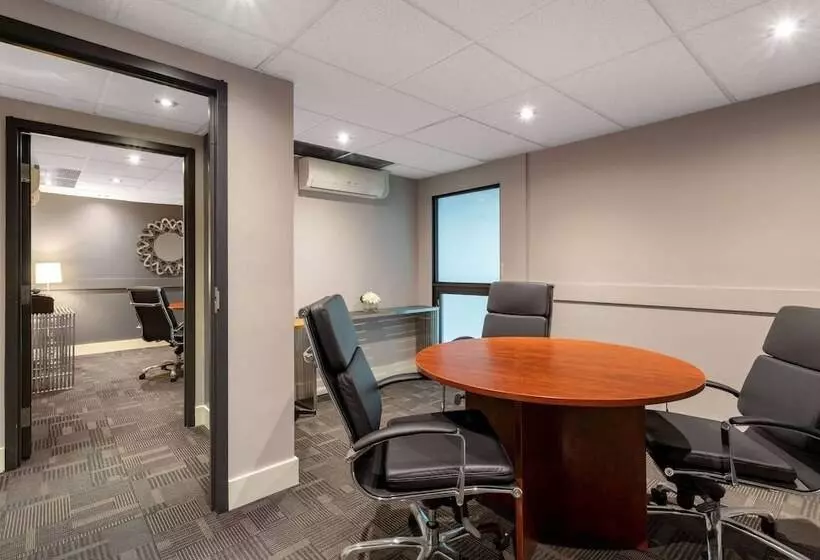 Ramada By Wyndham Northern Grand Hotel & Conference Centre