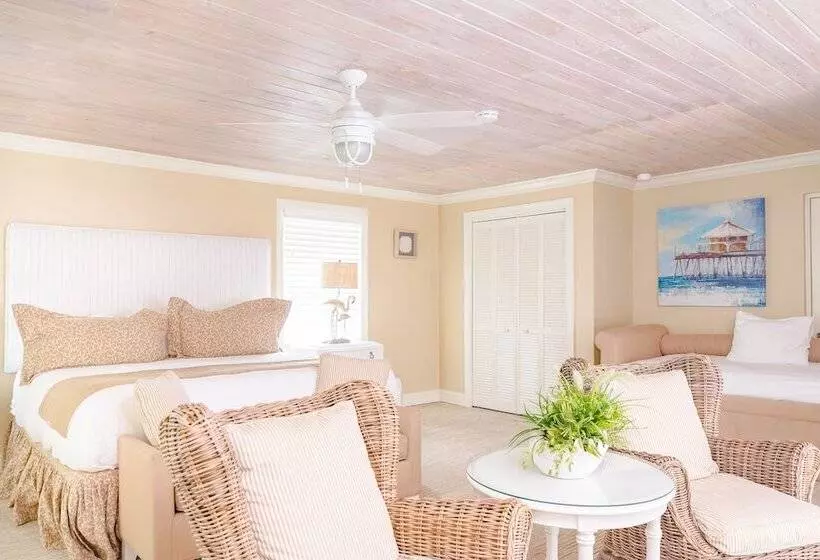 هتل Romora Bay Resort & Marina