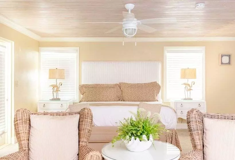 هتل Romora Bay Resort & Marina