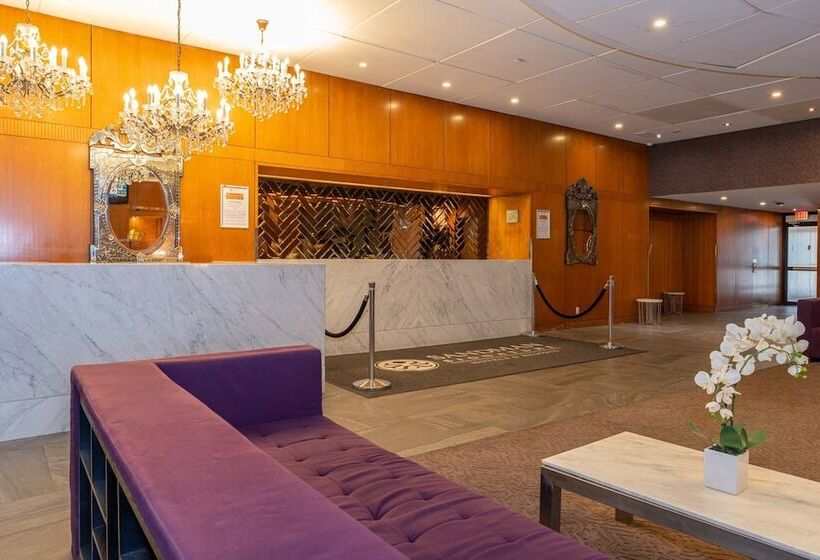 Hotel Sandman Signature Edmonton Downtown