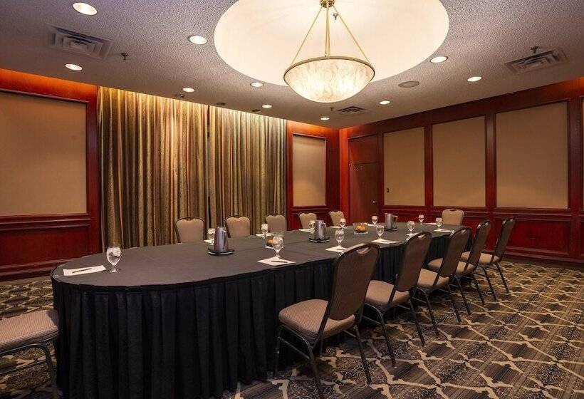 Hotel Sandman Signature Edmonton Downtown