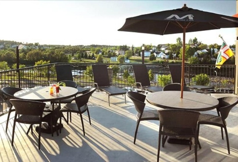 هتل Universel Alma