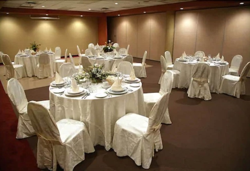 هتل Universel Alma