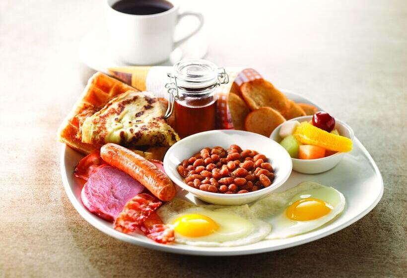 هتل Universel Alma