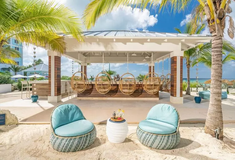 استراحتگاه Sandals Royal Bahamian All Inclusive   Couples Only