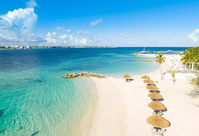 استراحتگاه Sandals Royal Bahamian All Inclusive   Couples Only