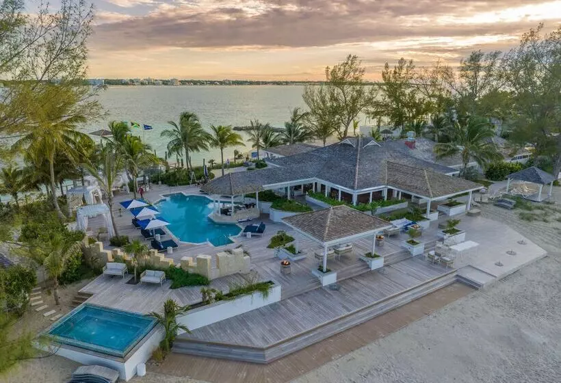 استراحتگاه Sandals Royal Bahamian All Inclusive   Couples Only