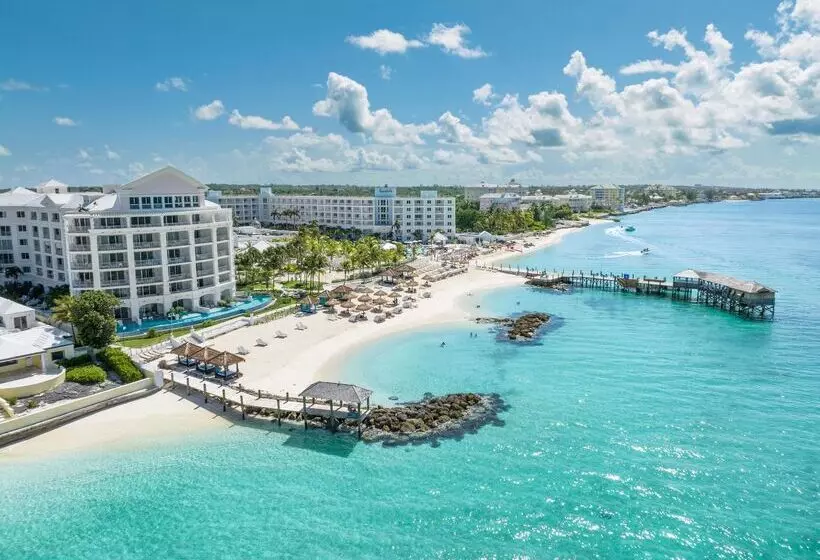 استراحتگاه Sandals Royal Bahamian All Inclusive   Couples Only