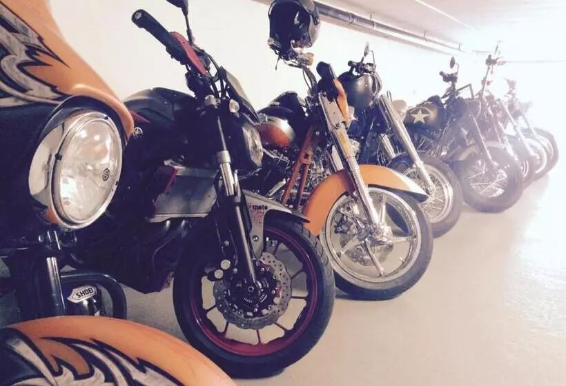 Hotell Ascona Lodge, Pool & Garden Retreat