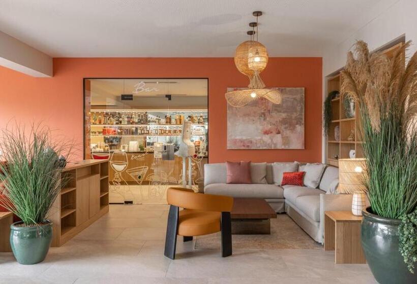 Hotel Ascona Lodge, Pool & Garden Retreat