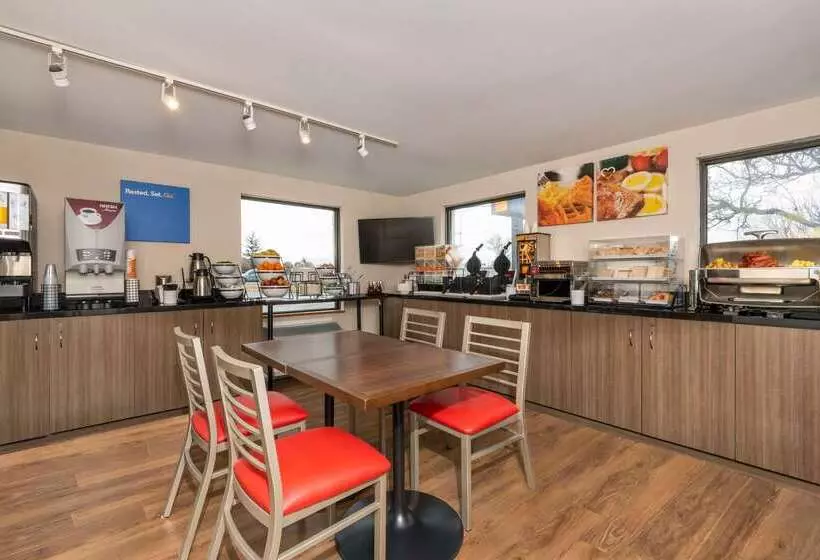 בית מלון כפרי Comfort Inn