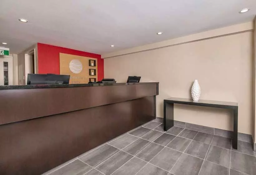 בית מלון כפרי Comfort Inn