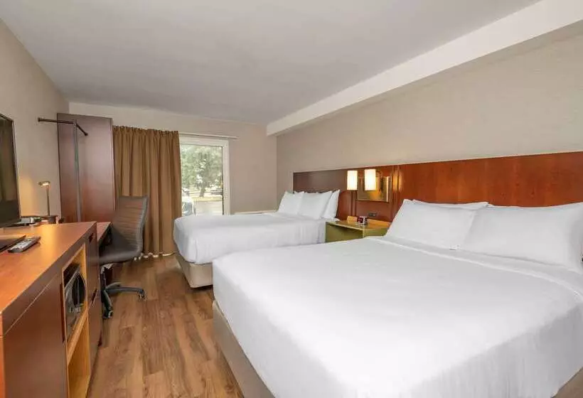 בית מלון כפרי Comfort Inn