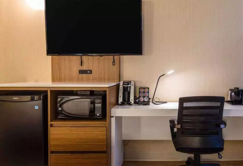 Отель Comfort Inn